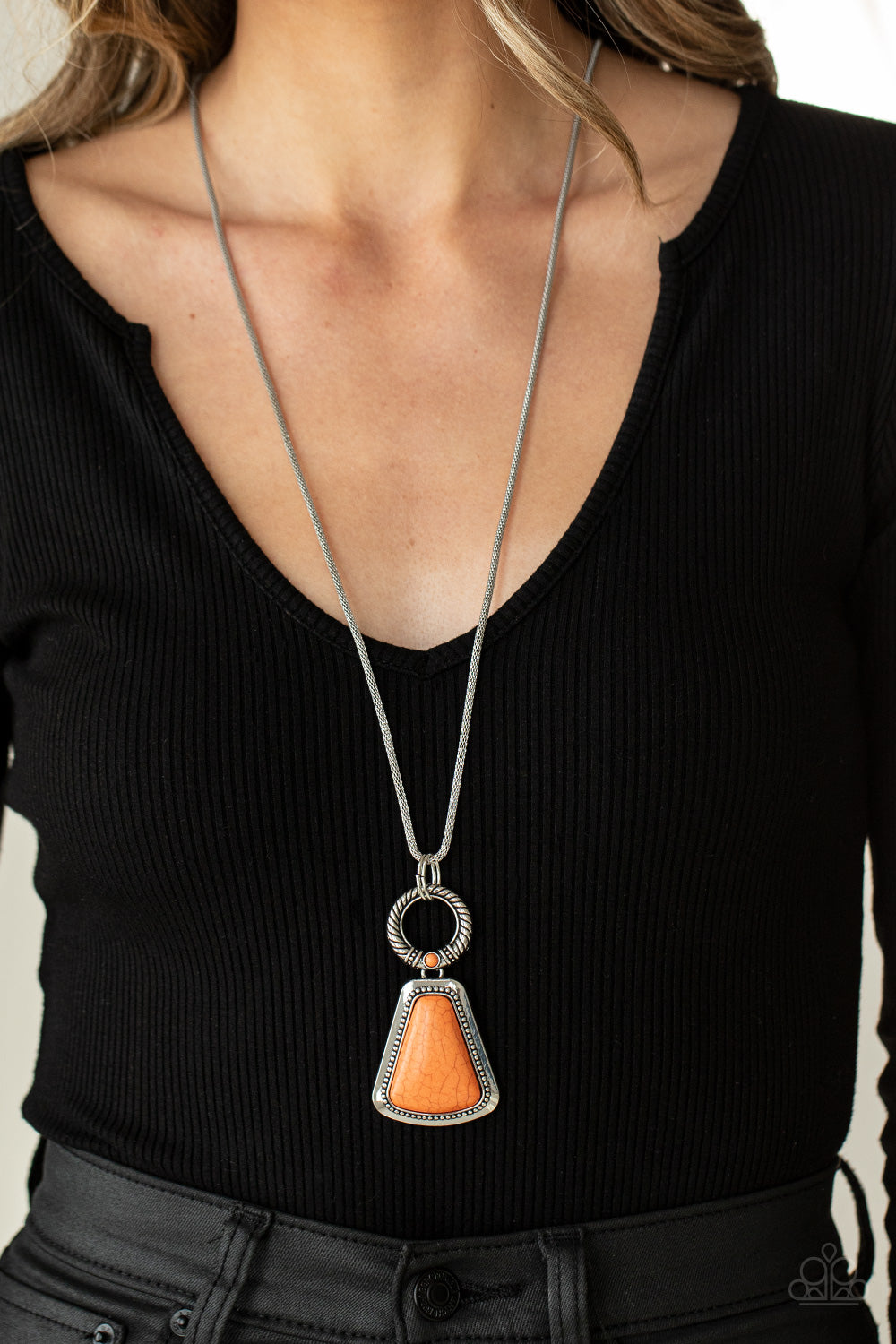 Stone Prairies - Orange necklace Earring Set