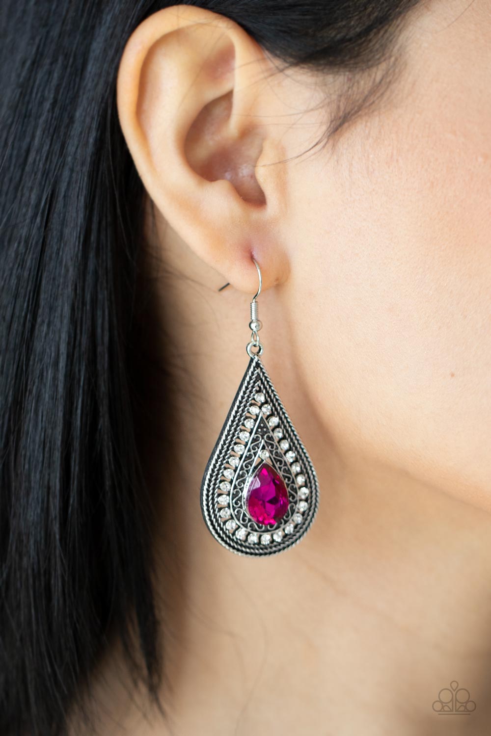 Metro Masquerade - Pink   Earring