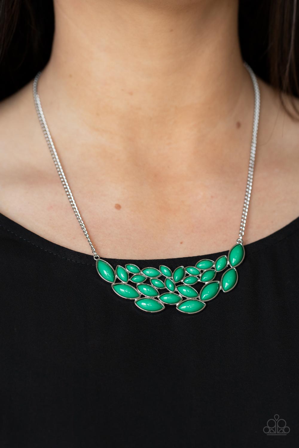 Eden Escape - Green Necklace Earring Set