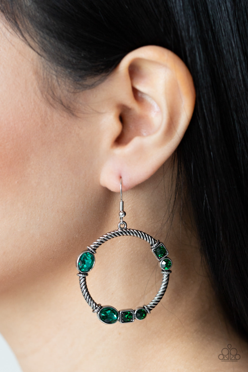 Glamorous Garland - Green Earring