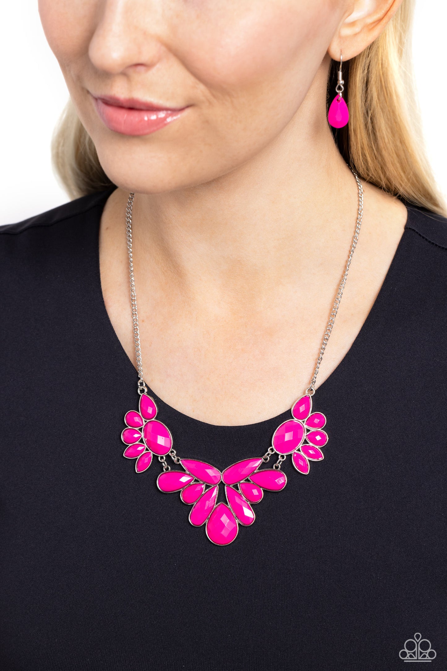 A Passing FAN-cy - Pink Necklace Earring Set