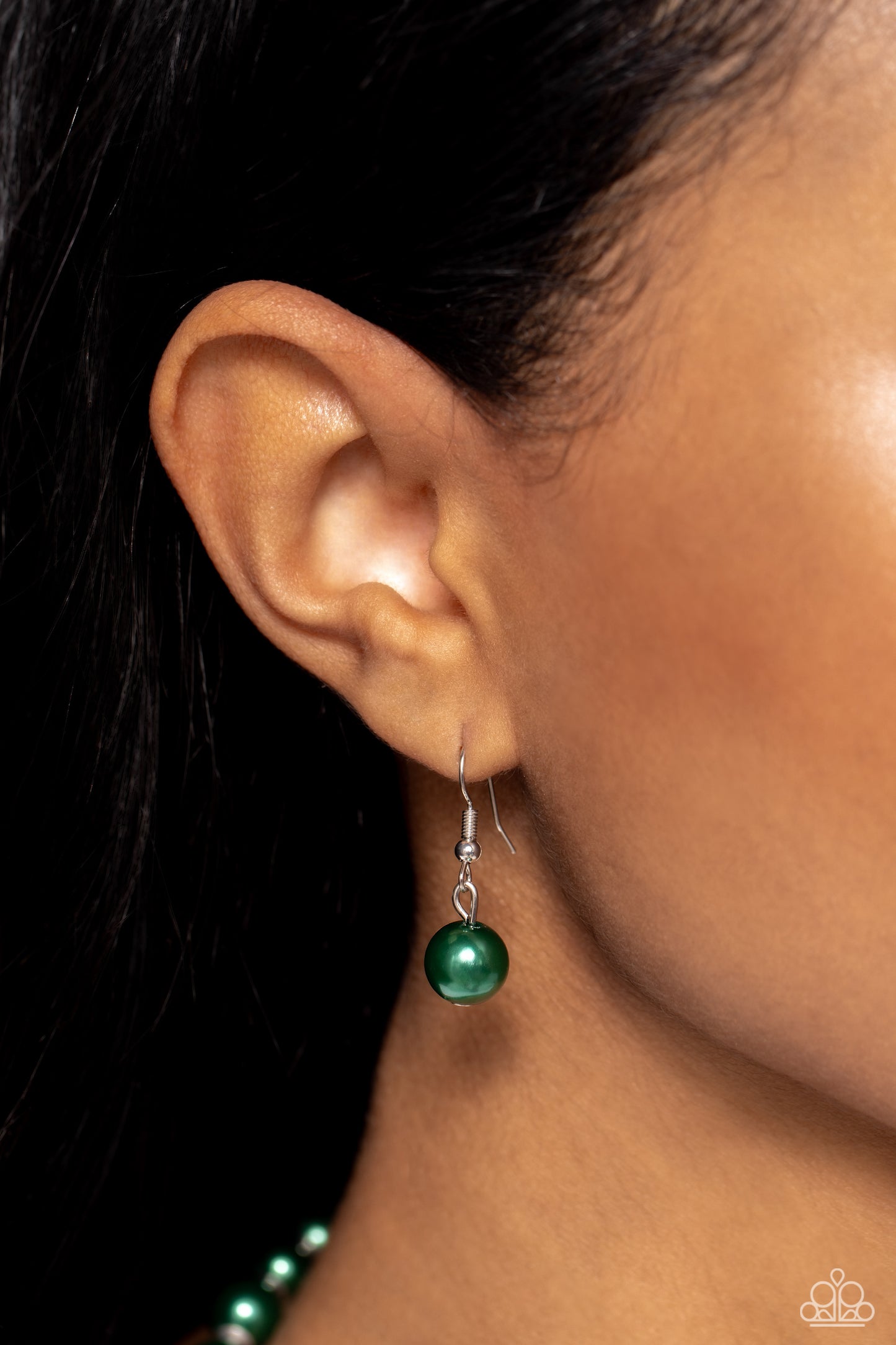 Manhattan Mogul - Green Necklace Earring Set