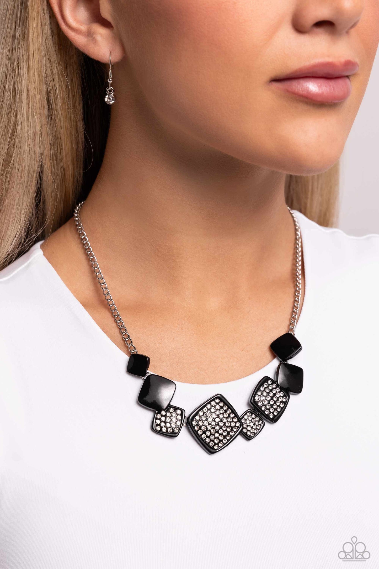 Twinkling Tables - Black Necklace Earring Set