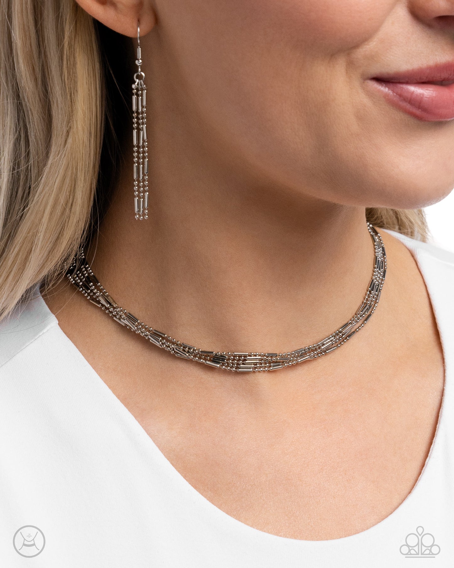 Monochromatic Marvel - Silver Choker