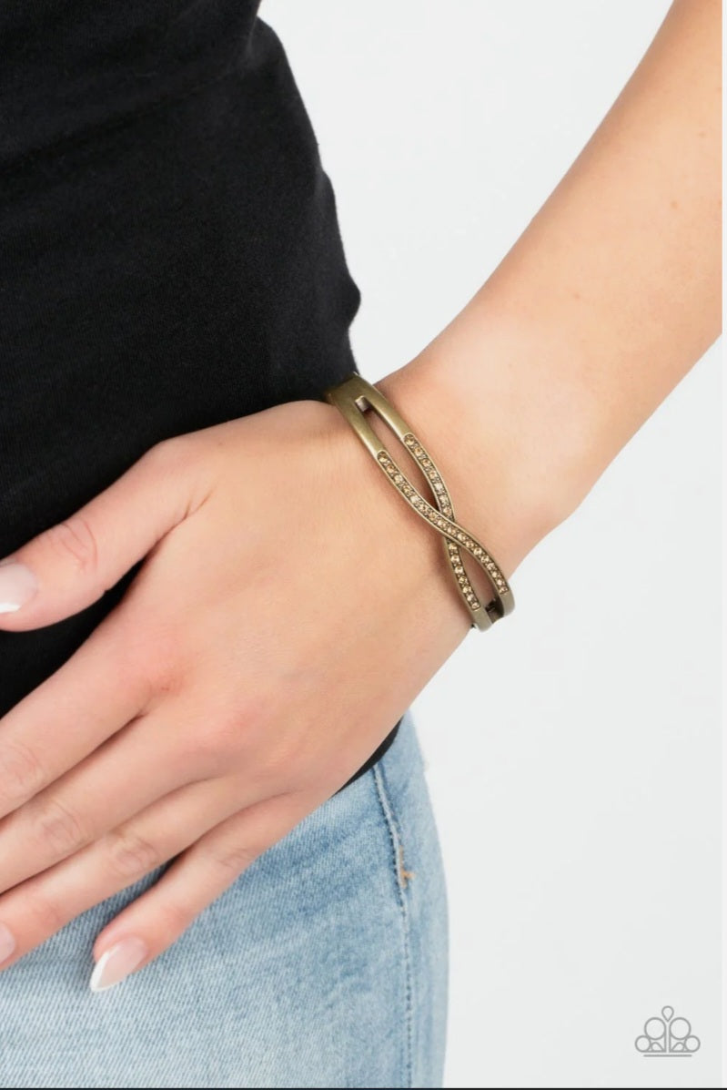 Woven in Wealth - Brass Bracelet -