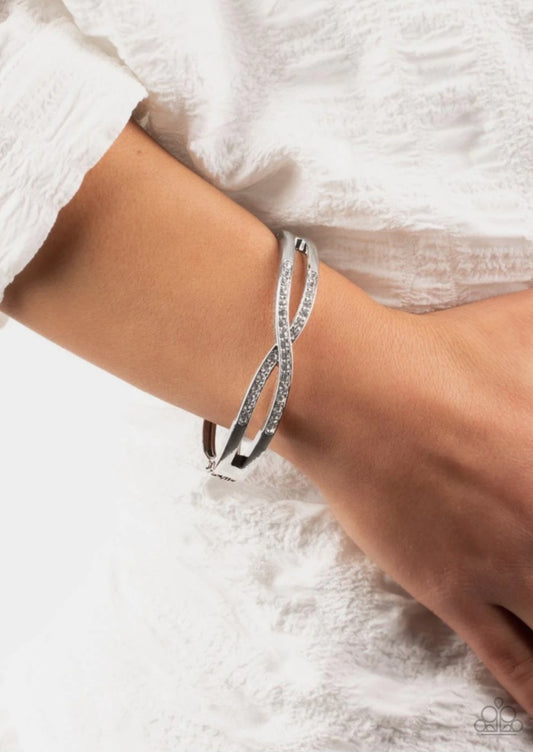 Woven in Health white Bracelet