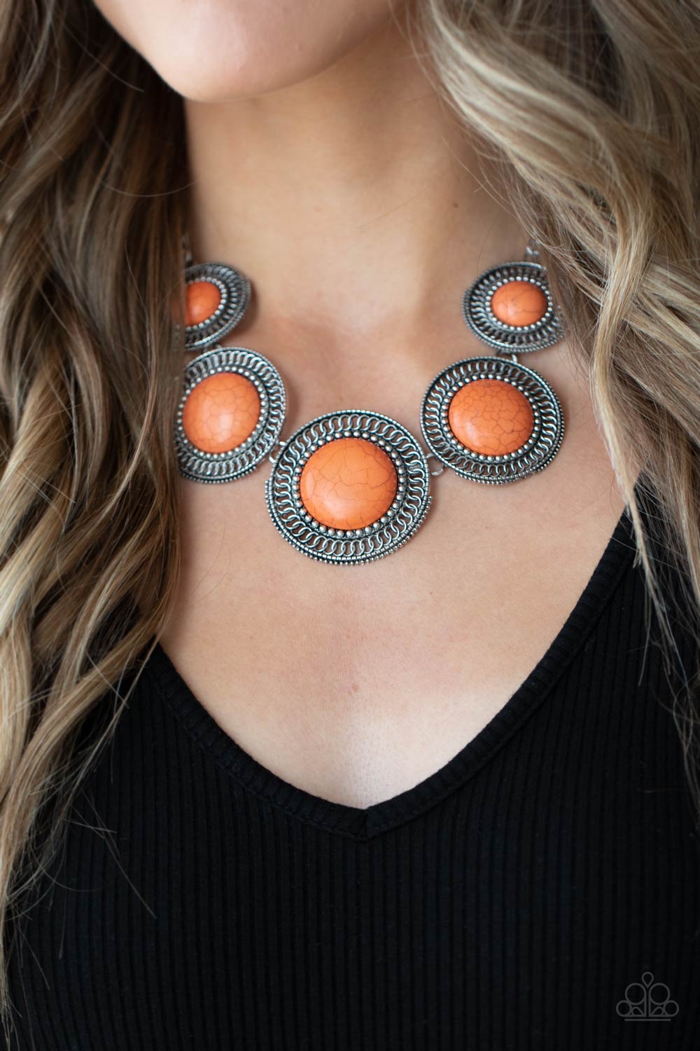 She Went West - Orange Necklace Earring Set