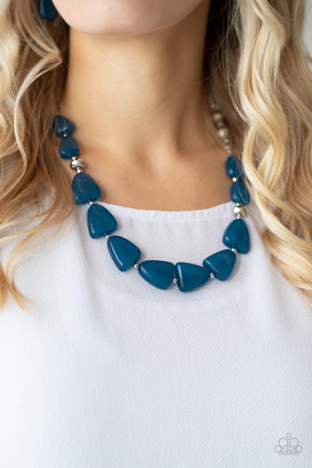 Tenaciously Tangy - Blue Necklace Earring Set